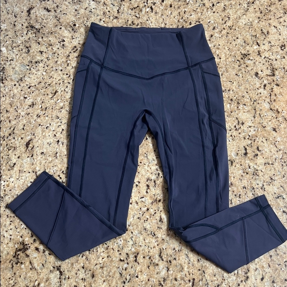 Lululemon InStill Crop Pants – Navy Blue – Size 6 – Excellent Condition